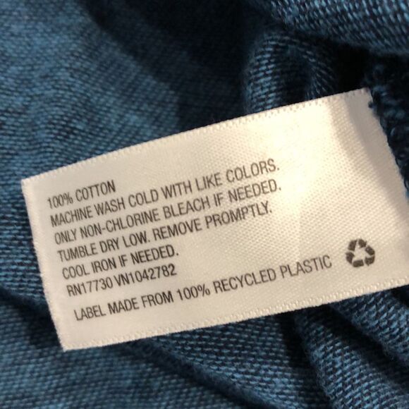 Merona Polka Dot 1/4 Button Down Sz. XL - Picture 5 of 5